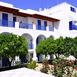 Hotel Paros 2*