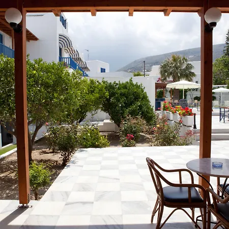 Hotel Paros 3*