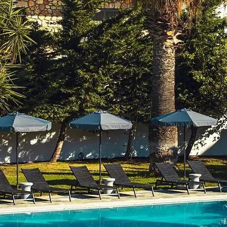 Hotel Paros 2*