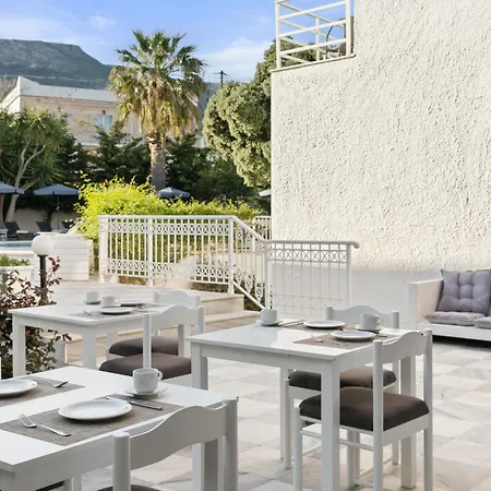 Hotel Paros 2*