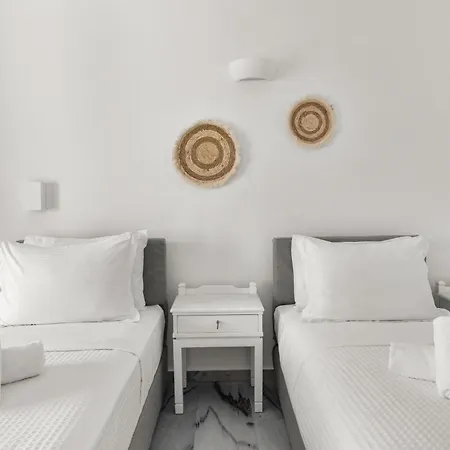 Hotel Paros 2*