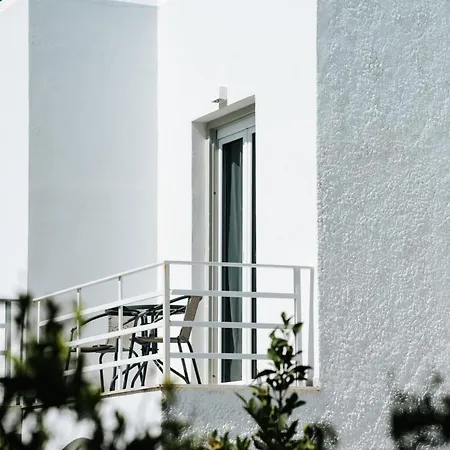 Hotel Paros 2*